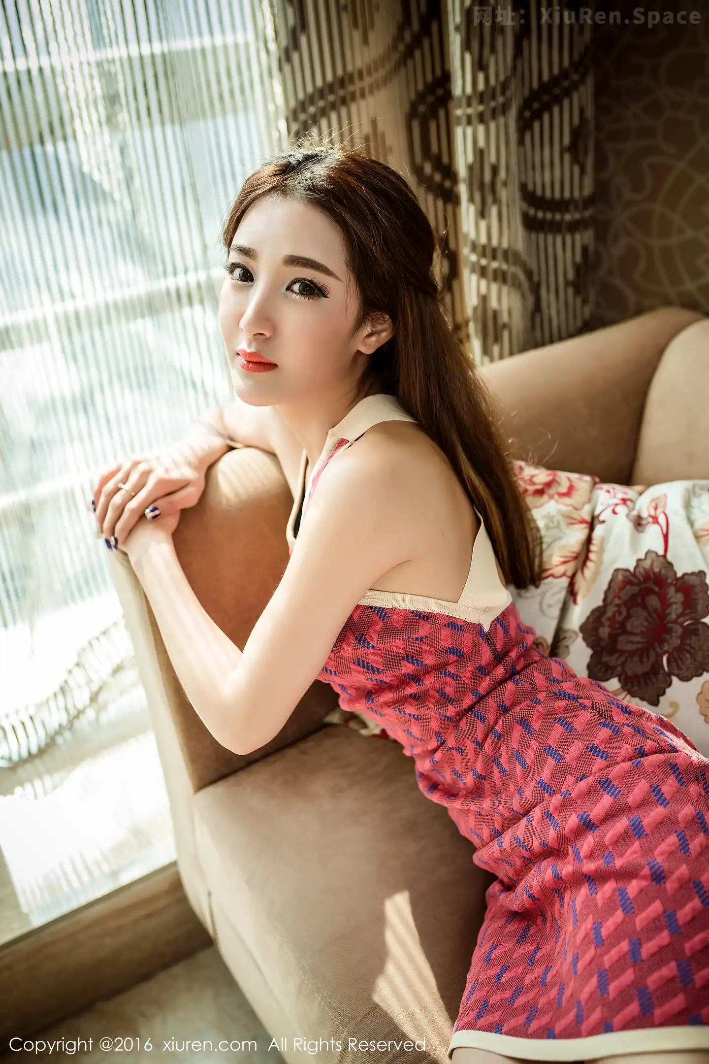 图片[5]-[XiuRen秀人网]VOL.569 嫩模Sugar梁莹居家私房透纱背心秀美乳白色蕾丝内裤诱惑写真52P-秀人网官方网站